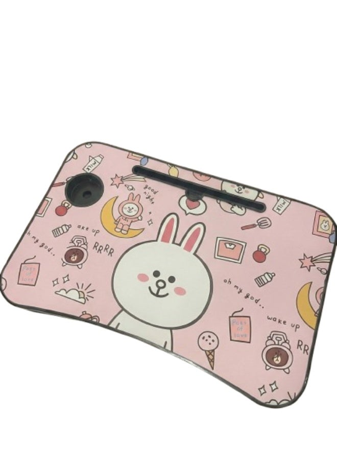 طاولة لاب توب مريحة برسومات ثلاثية الأبعاد مزودة بحامل ومكان للأكواب للمذاكرة والعمل بأسلوب مذهل OM - Image 5